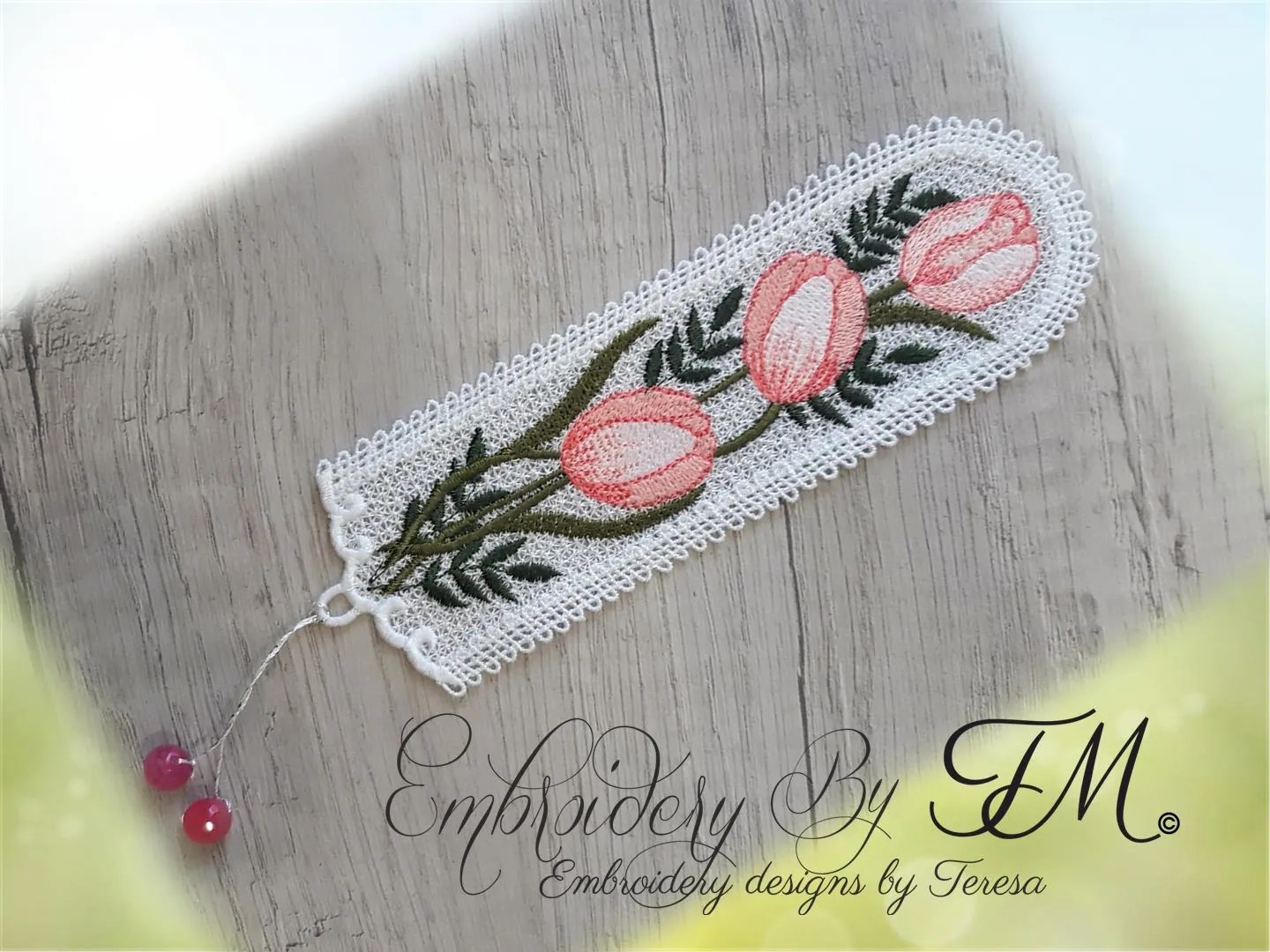 Bookmark tulip / 5x7 hoop