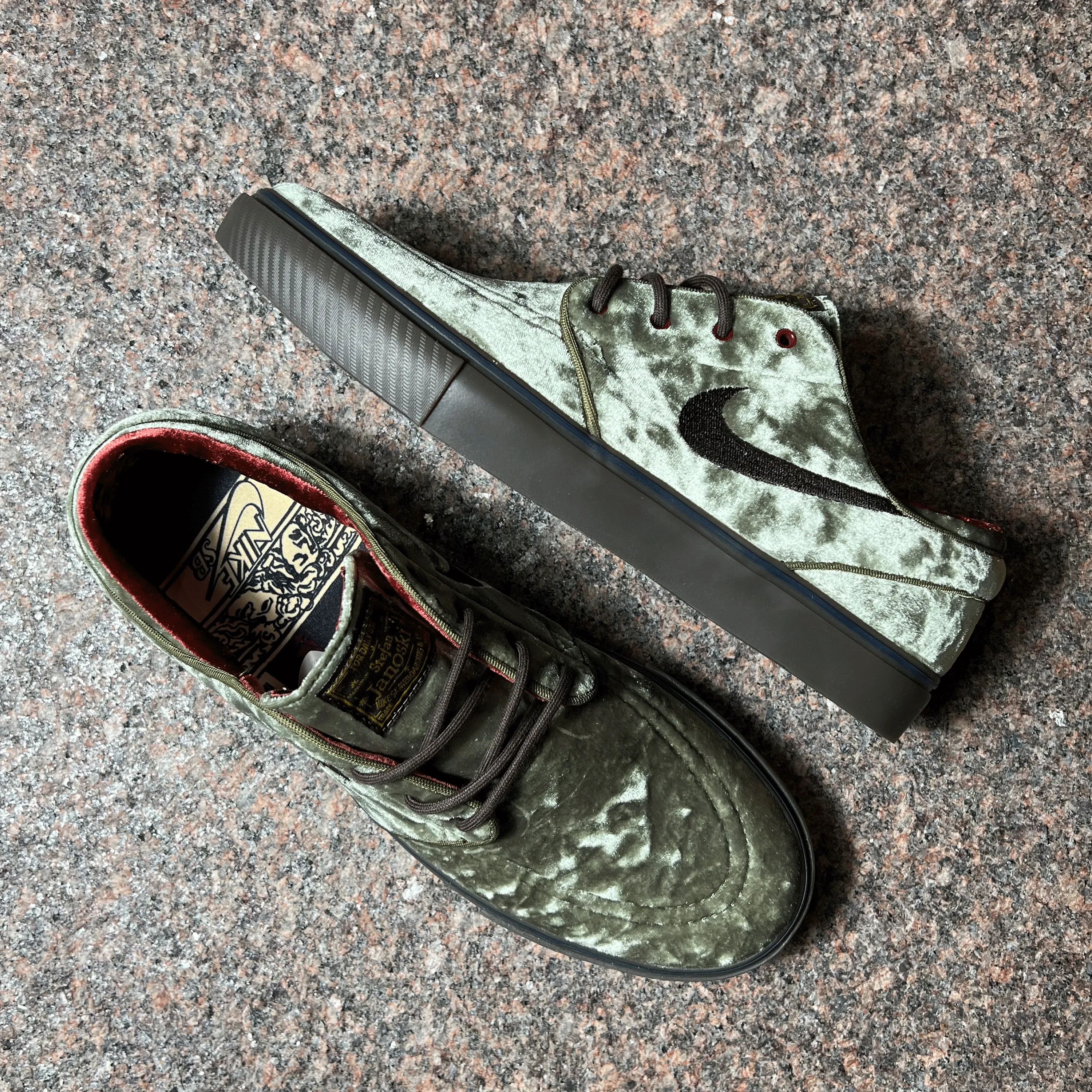 JANOSKI OG  SE - OLIVE VELVET