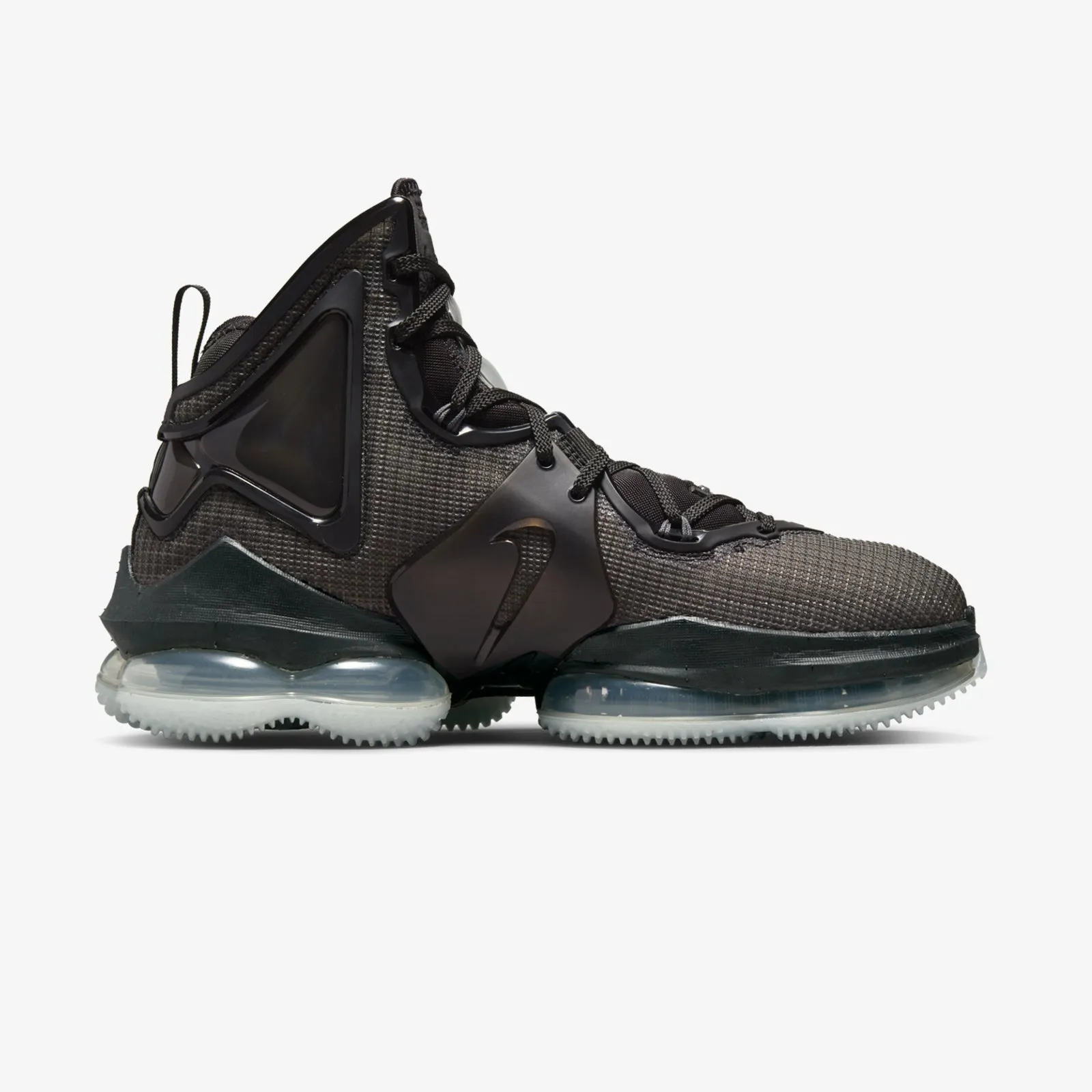 LeBron 19 - 'Chamber Of Fear'