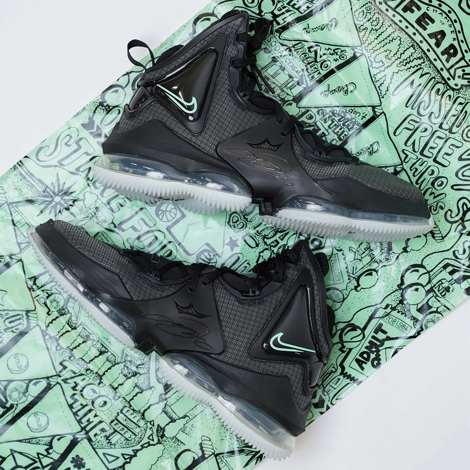 LeBron 19 - 'Chamber Of Fear'