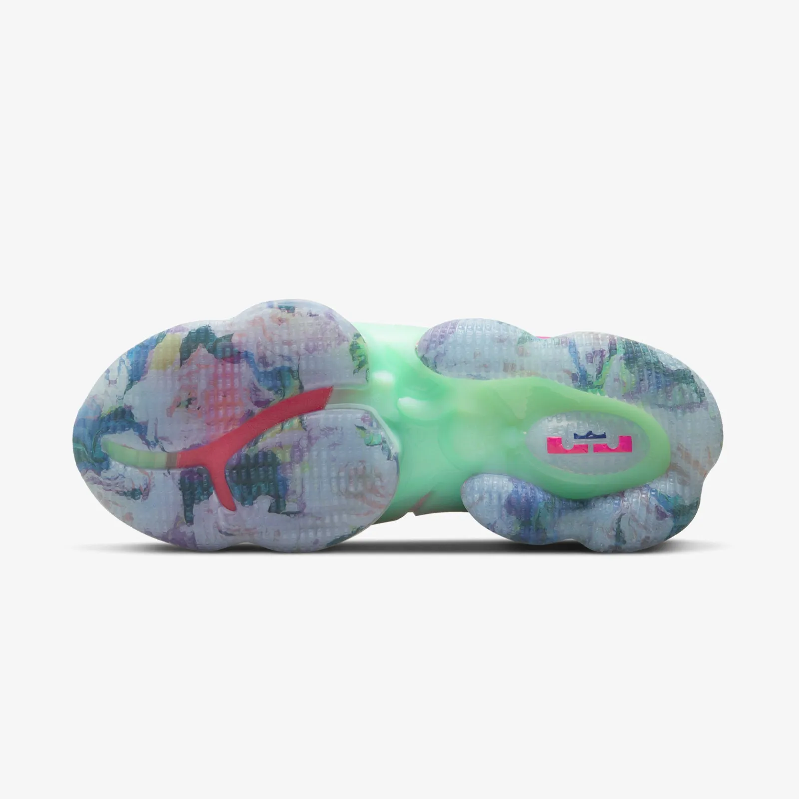 LeBron 19 - 'Love Letter'