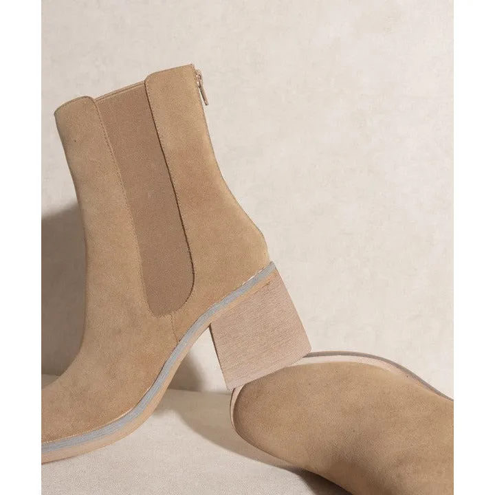 Olivia Chelsea Heel Boots