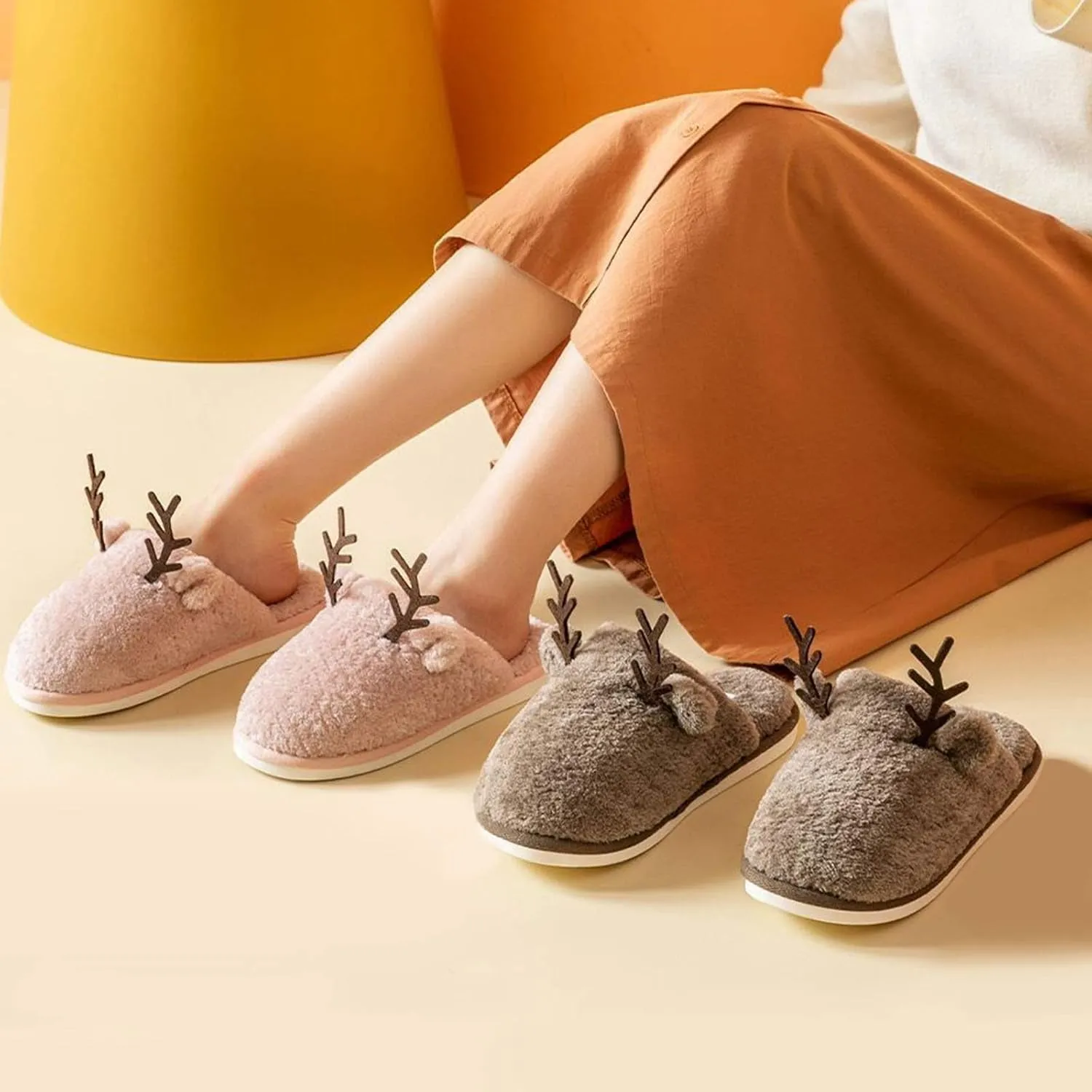 Women'S Cozy Fuzzy Fleece Slippers Memory Foam House Shoes Slide on Reindeer anti Slip Bedroom Slippers Indoor Outdoor