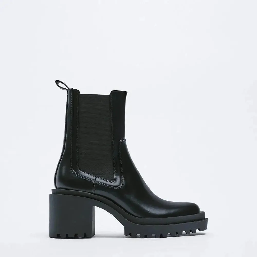 Zeinap Black Chunky Chelsea Boots