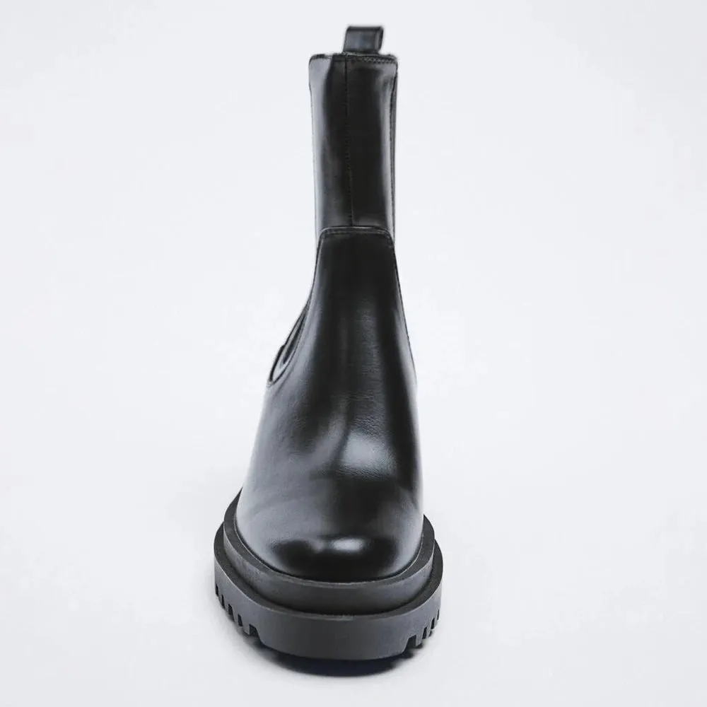 Zeinap Black Chunky Chelsea Boots